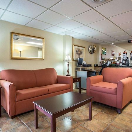 Quality Inn & Suites مونرو المظهر الخارجي الصورة