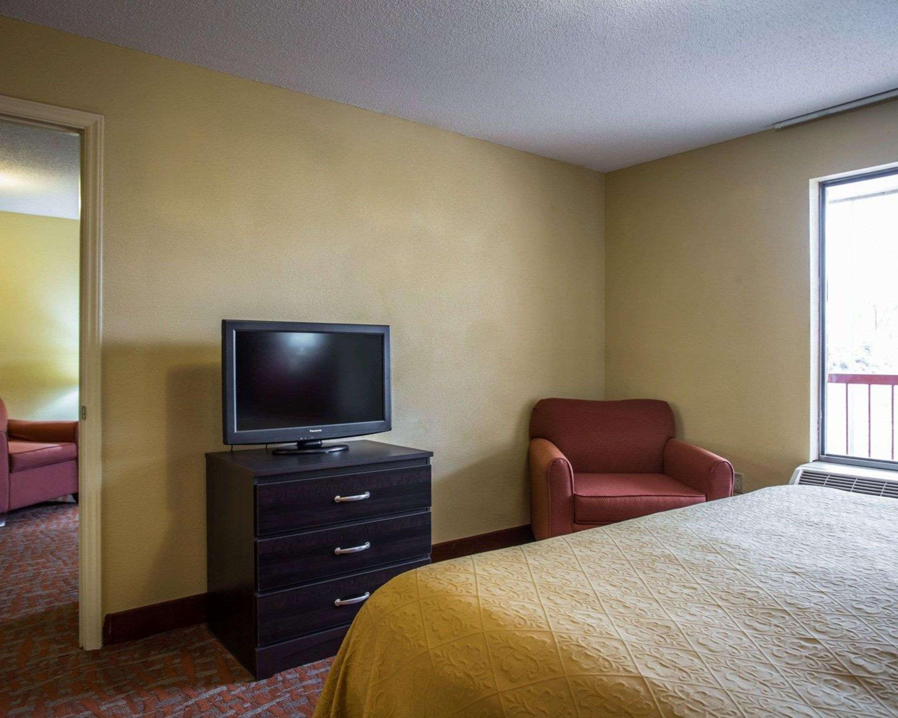 Quality Inn & Suites مونرو المظهر الخارجي الصورة