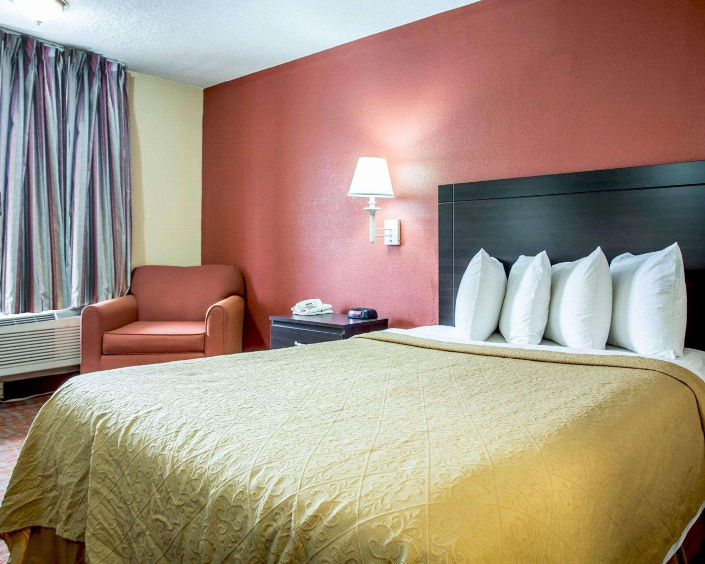 Quality Inn & Suites مونرو المظهر الخارجي الصورة