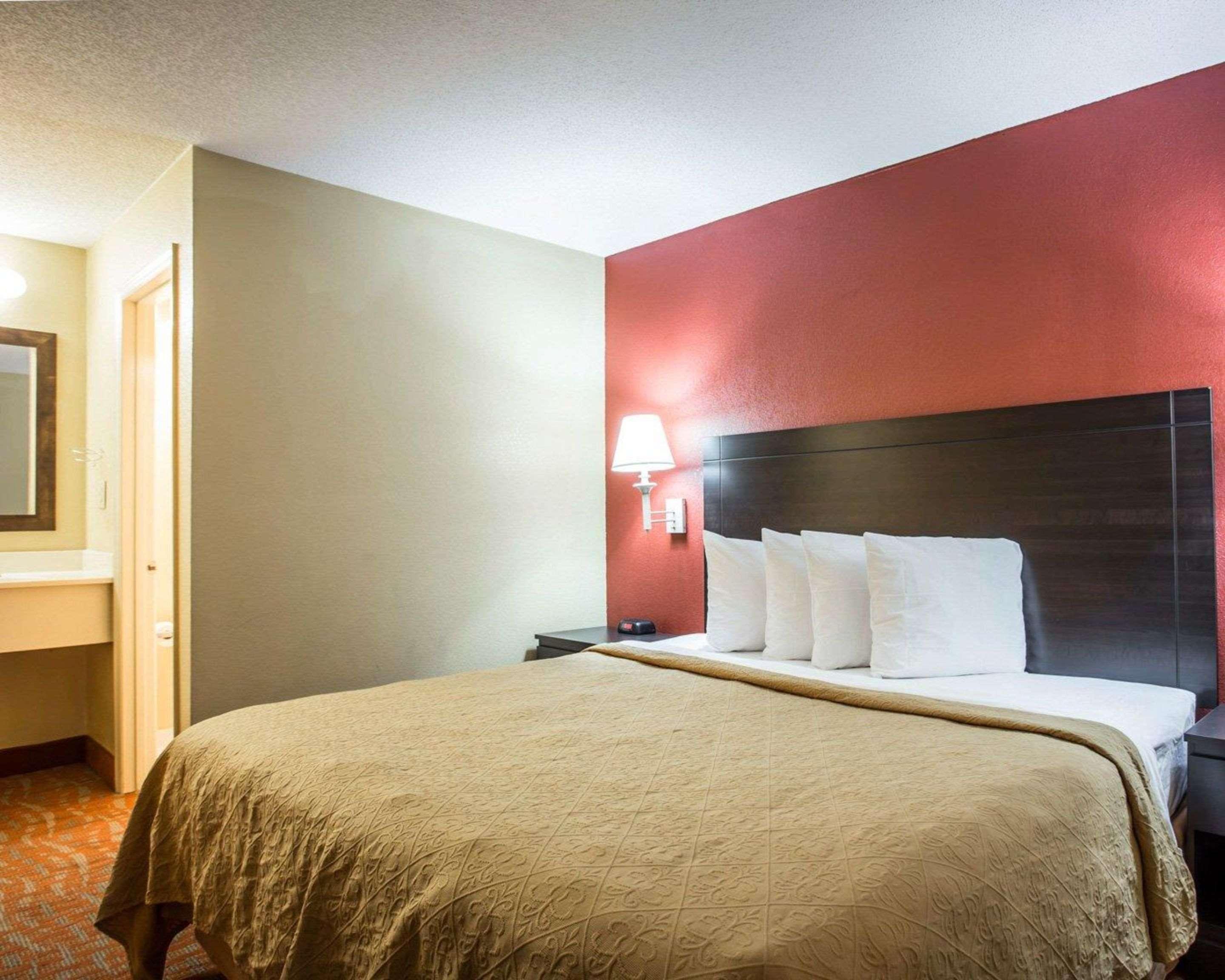 Quality Inn & Suites مونرو المظهر الخارجي الصورة