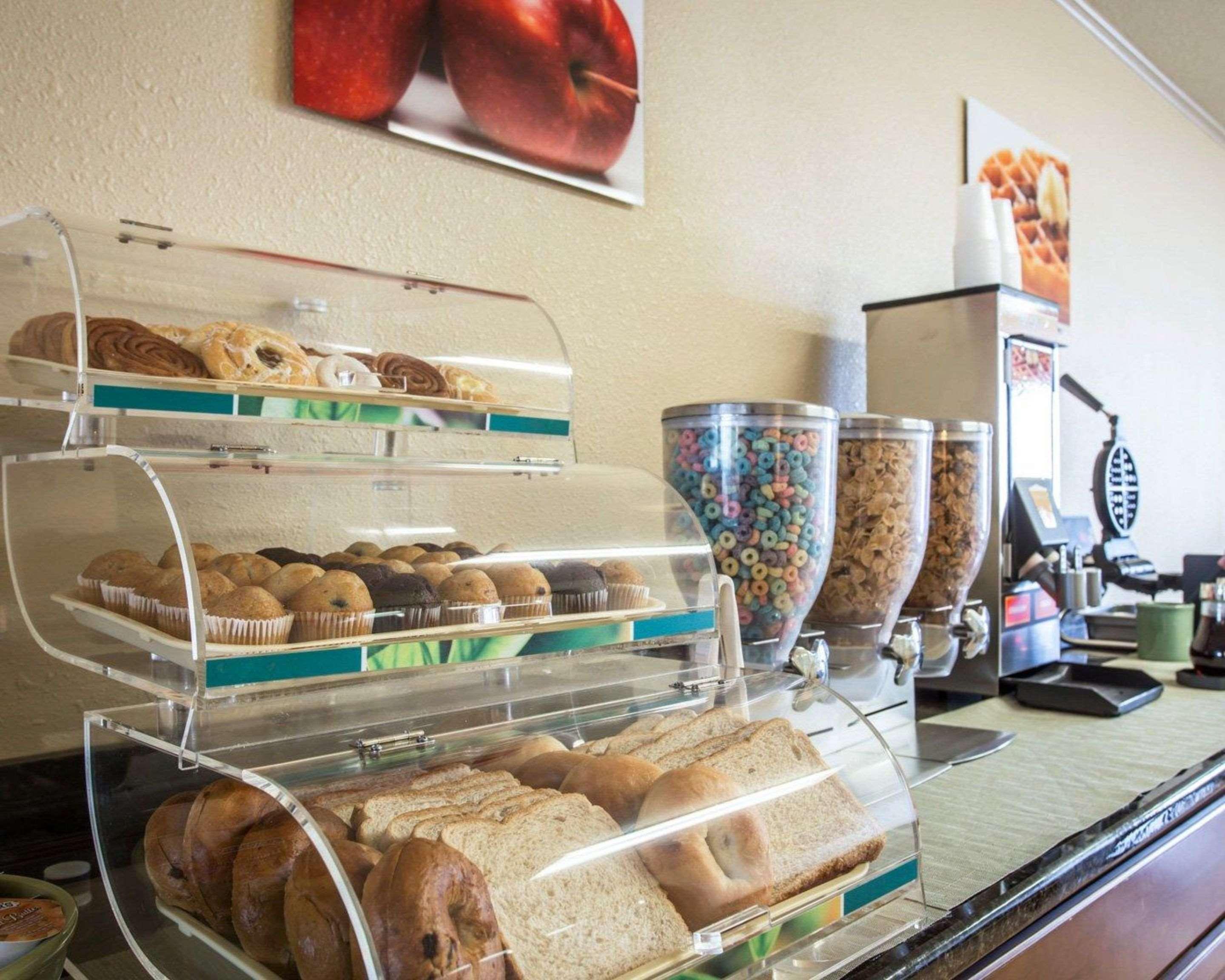 Quality Inn & Suites مونرو المظهر الخارجي الصورة